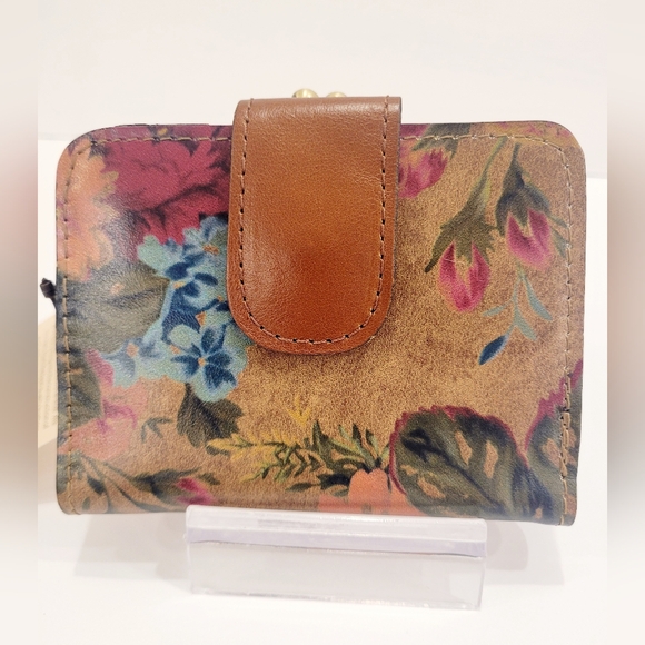Patricia Nash Garden Iberia Wallet - Picture 5 of 5